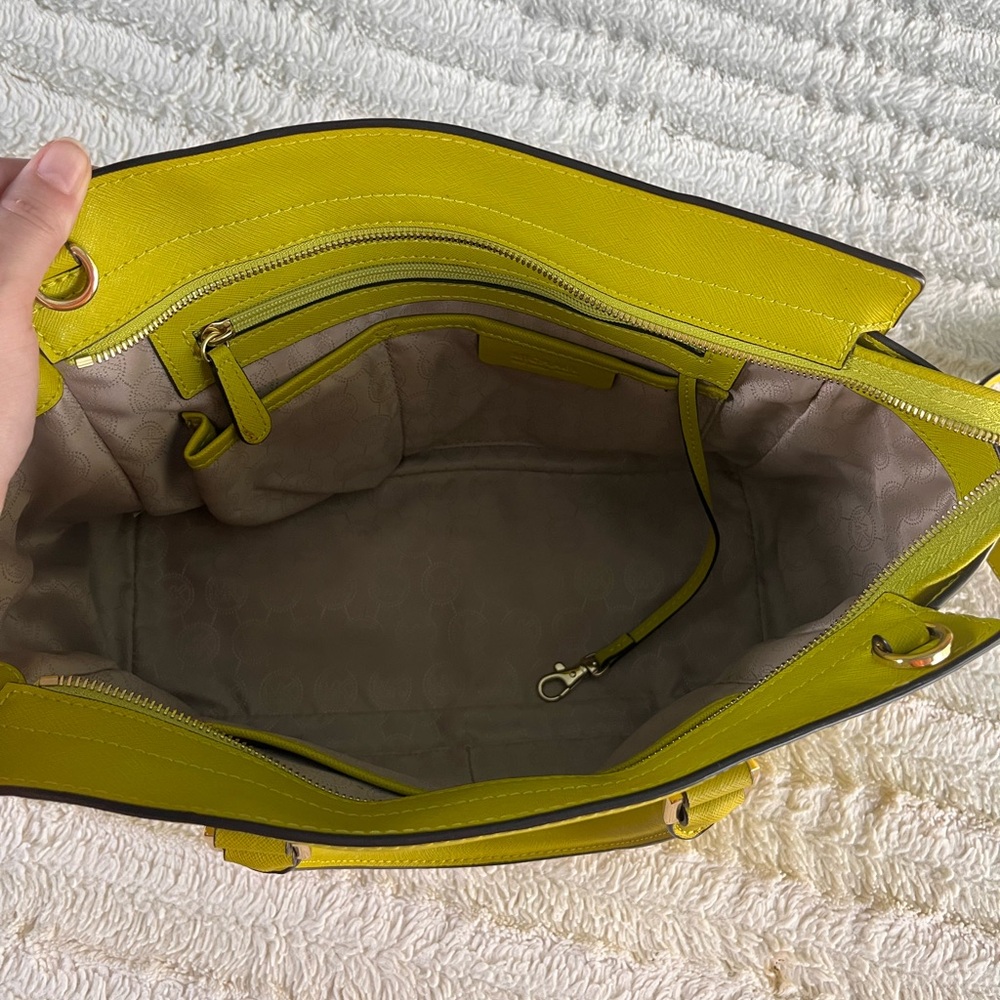 Michael Kors Selma Large Saffiano Leather Satchel Bag Apple Green - Picture 8 of 13